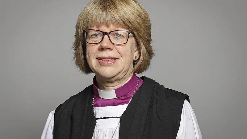 Official portrait of The Lord Bishop of London crop 1