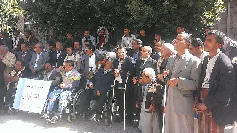 Human Rights Watch says nearly 6000 people have been disabled since the Saudi-led coalition began airstrikes nine months ago