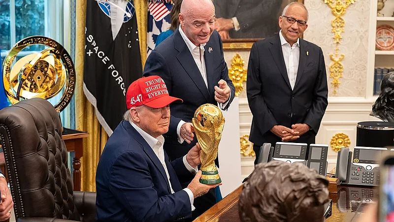 P20250822JB-1182 President Donald Trump and FIFA President Gianni Infantino announce the FIFA World Cup 2025 draw location