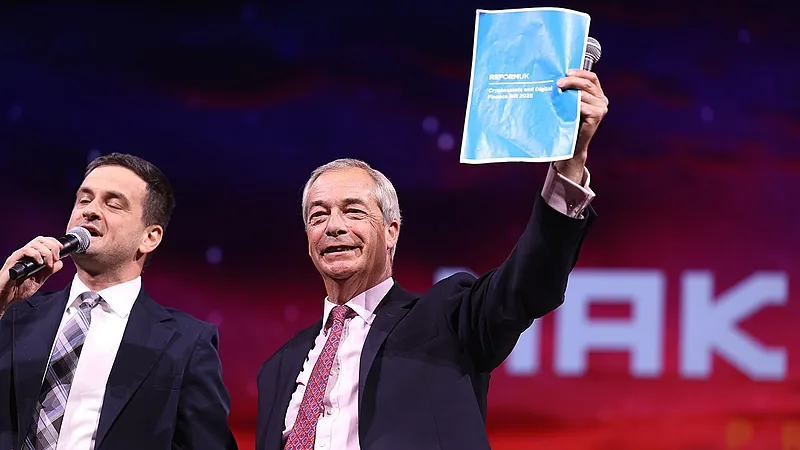 Frank Corva & Nigel Farage (54557887250)