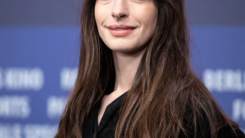 Anne Hathaway-68408