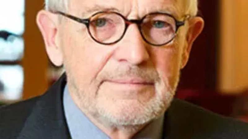 Photo of professor francis halzen