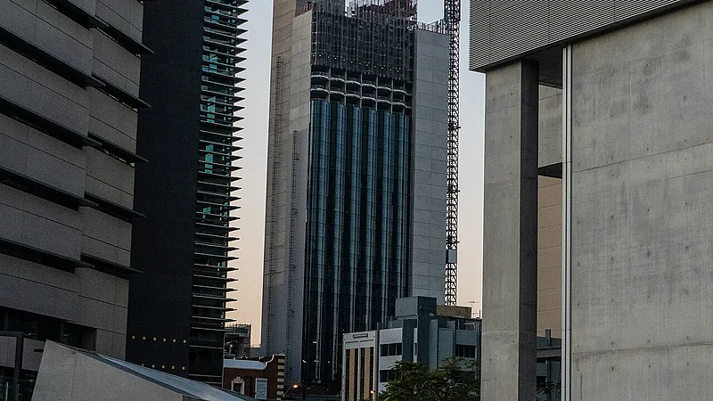Old Supreme Court construction site from Roma St Brisbane P1010608