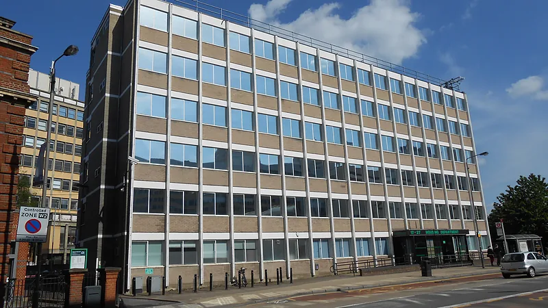 Wandsworth Council, Housing Department - geograph.org.uk - 3477034
